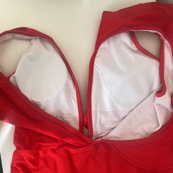 Ruffled V-Neck One Piece Swimsuit - Picture 7 of 11